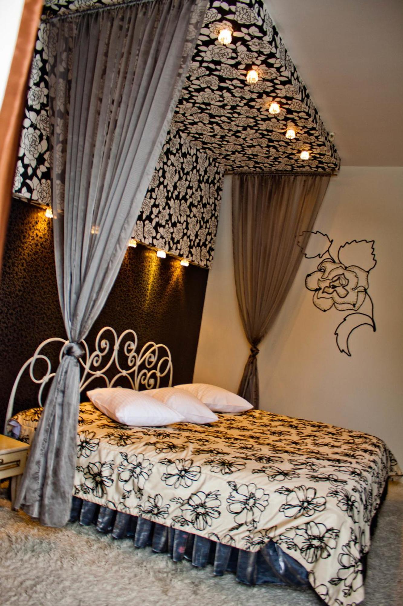 Optima Collection Park Hotel Ivano-Frankivsk Extérieur photo